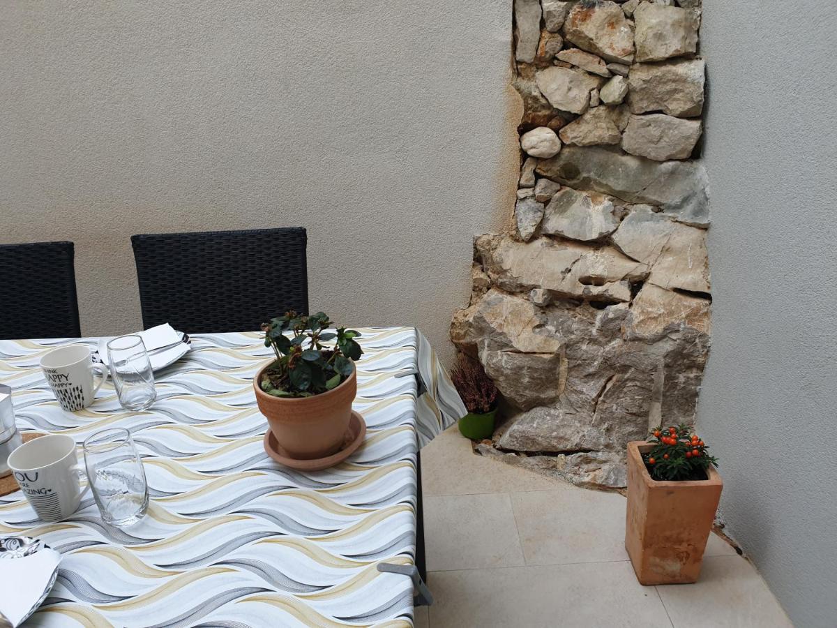 Castel Διαμέρισμα Mali Lošinj Εξωτερικό φωτογραφία